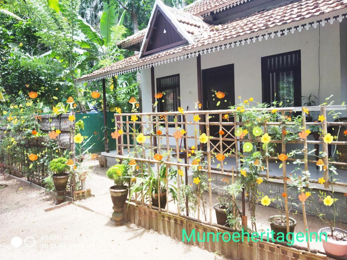Munroe Heritage Inn Mundrothuruth Buitenkant foto